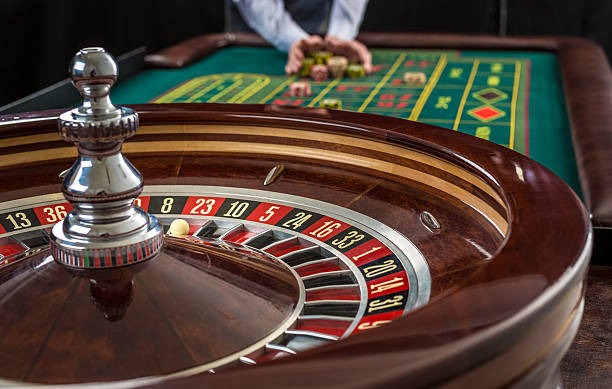 Wild Bandito slot game interface showing five reels and bonus features